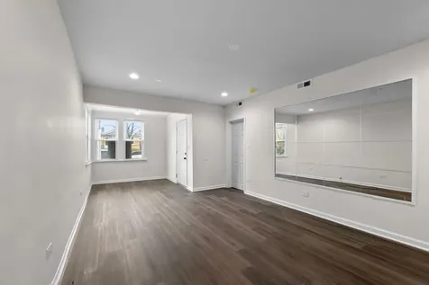 4971 North Kolmar Avenue Chicago IL 60630