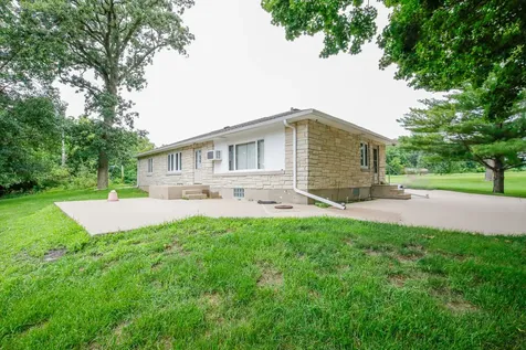 1742 Wolverine Road Dixon IL 61021