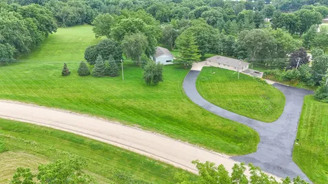 1742 Wolverine Road Dixon IL 61021
