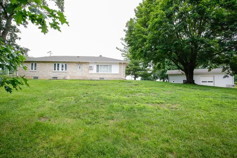 1742 Wolverine Road Dixon IL 61021