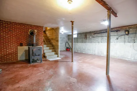 1742 Wolverine Road Dixon IL 61021