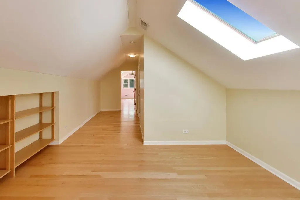 1631 North Natchez Avenue Chicago IL 60707