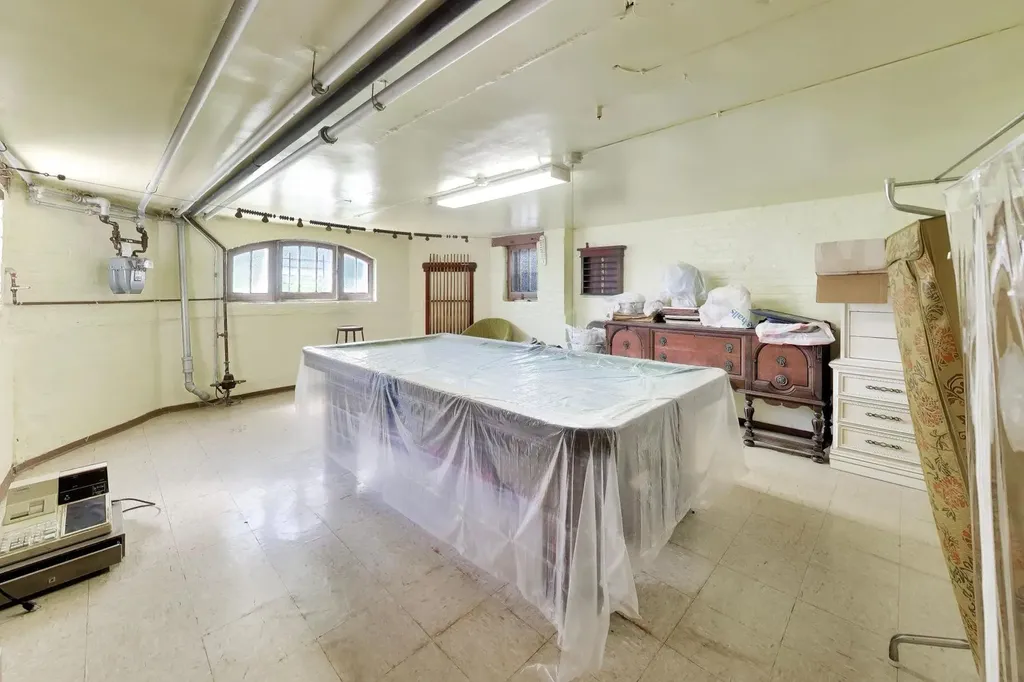 1631 North Natchez Avenue Chicago IL 60707