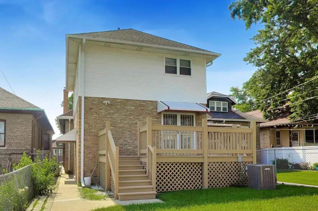 1631 North Natchez Avenue Chicago IL 60707