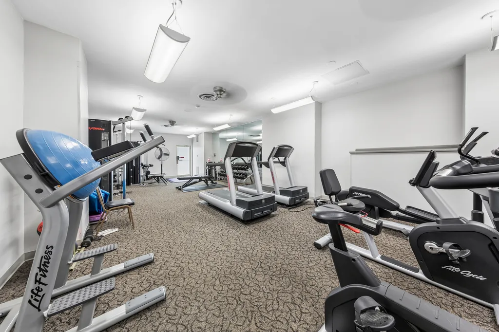 6301 North Sheridan Road Chicago IL 60660