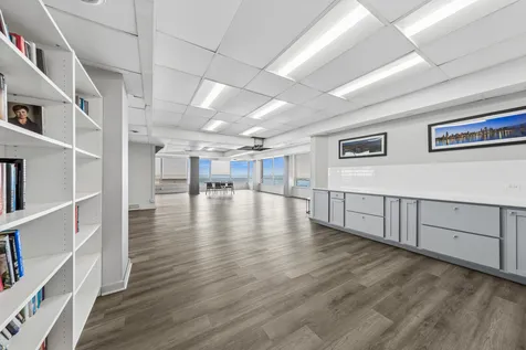 6301 North Sheridan Road Chicago IL 60660