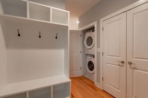 4851 North Central Avenue Chicago IL 60630