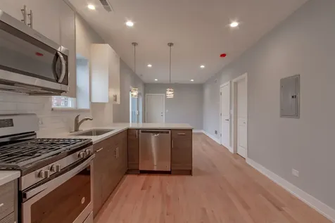 4851 North Central Avenue Chicago IL 60630