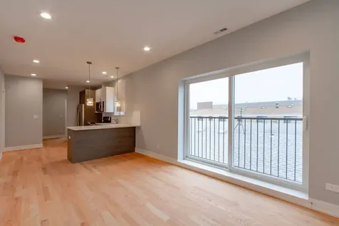 4851 North Central Avenue Chicago IL 60630