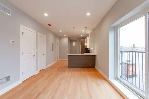 4851 North Central Avenue Chicago IL 60630