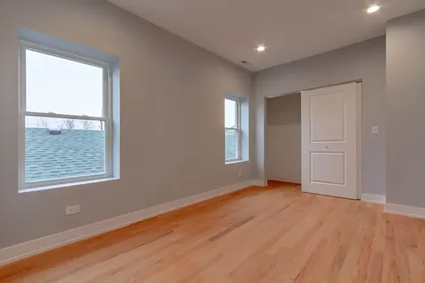 4851 North Central Avenue Chicago IL 60630