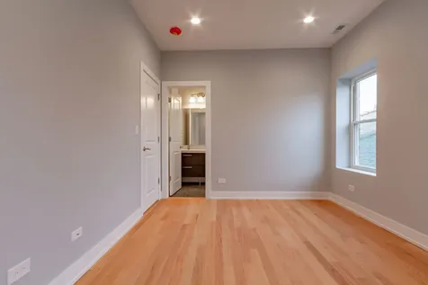 4851 North Central Avenue Chicago IL 60630