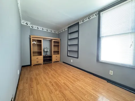 637 Crosat Street Lasalle IL 61301