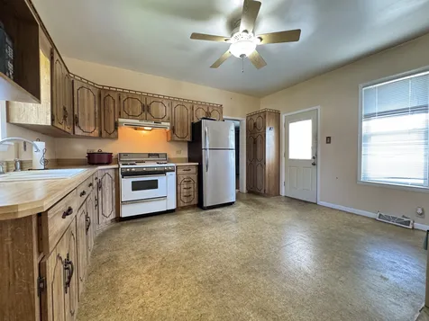 637 Crosat Street Lasalle IL 61301