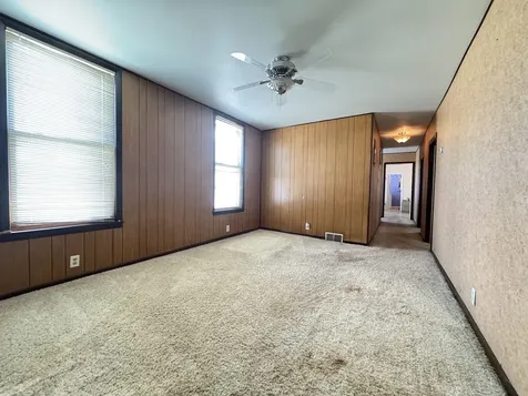 637 Crosat Street Lasalle IL 61301
