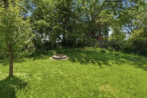 160 Fairfield Way Bloomingdale IL 60108