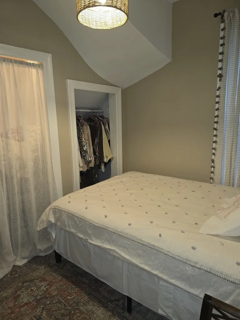 2238 West Carmen Avenue Chicago IL 60625