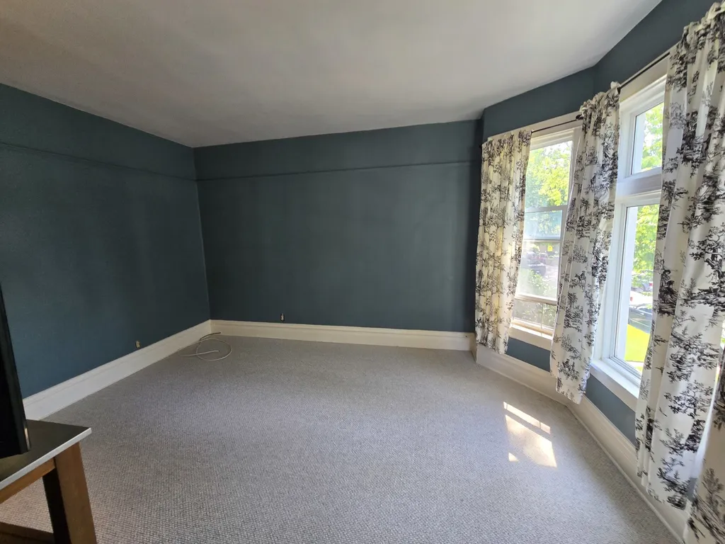 2238 West Carmen Avenue Chicago IL 60625