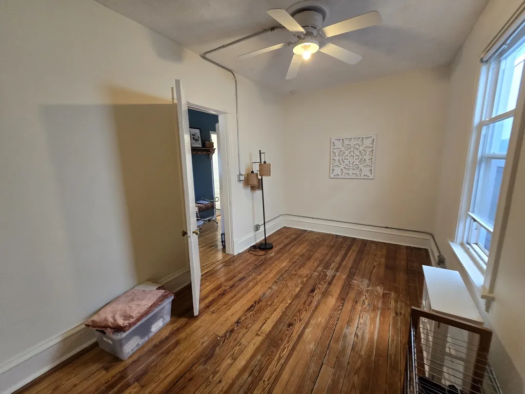 2238 West Carmen Avenue Chicago IL 60625