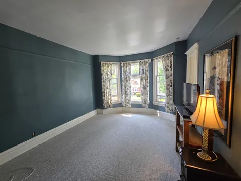 2238 West Carmen Avenue Chicago IL 60625