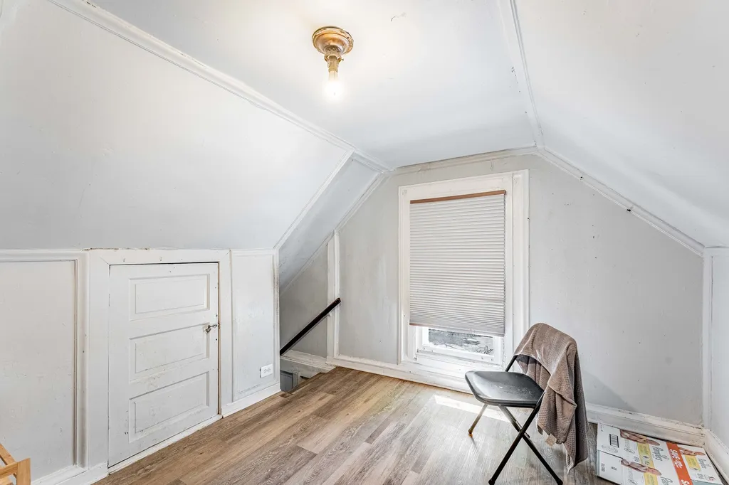 7549 South Saint Lawrence Avenue Chicago IL 60619