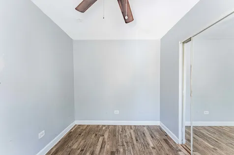 7549 South Saint Lawrence Avenue Chicago IL 60619