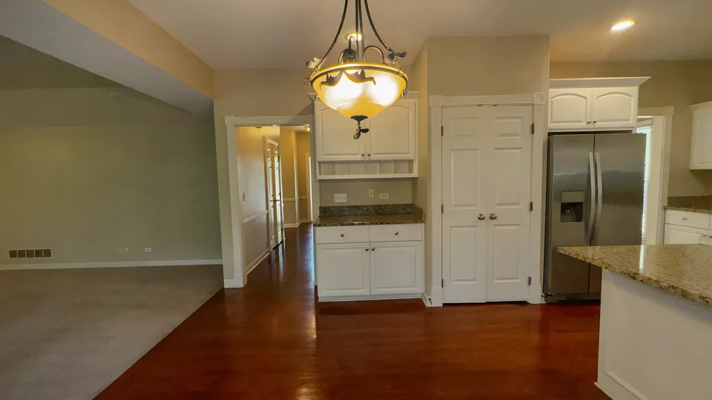 4824 Clearwater Lane Naperville IL 60564