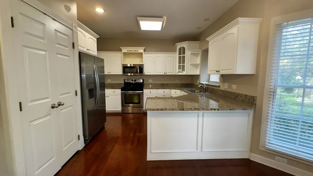4824 Clearwater Lane Naperville IL 60564