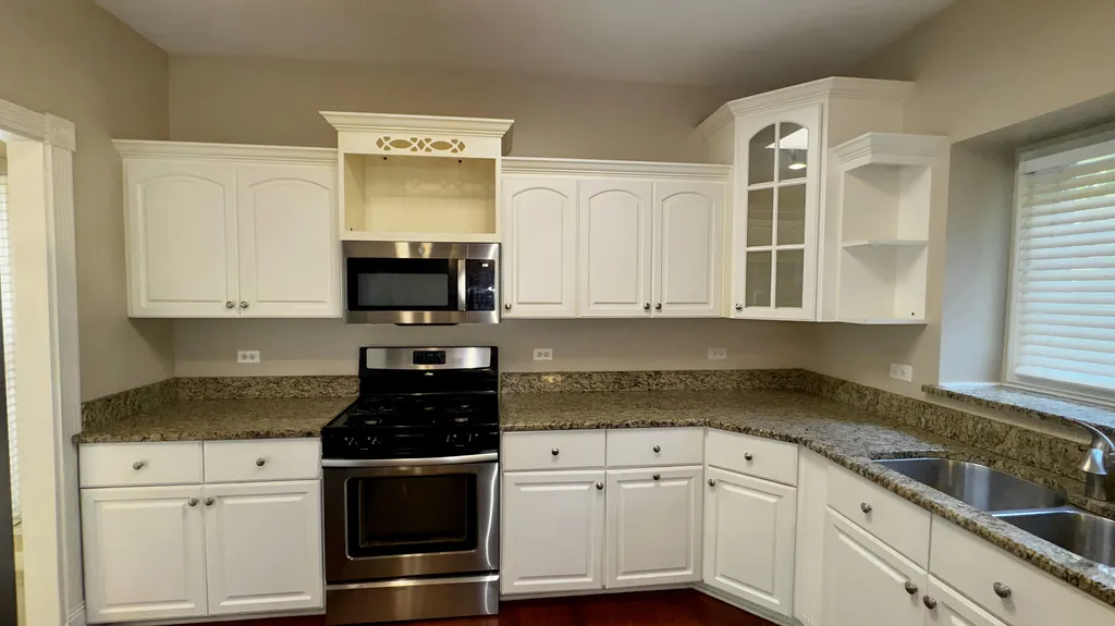 4824 Clearwater Lane Naperville IL 60564