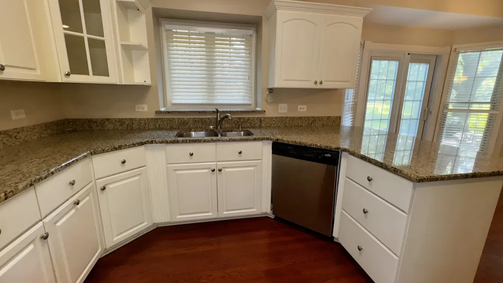 4824 Clearwater Lane Naperville IL 60564