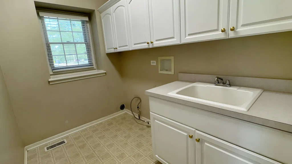 4824 Clearwater Lane Naperville IL 60564