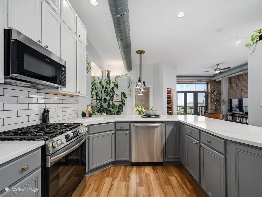 2101 West Rice Street Chicago IL 60622