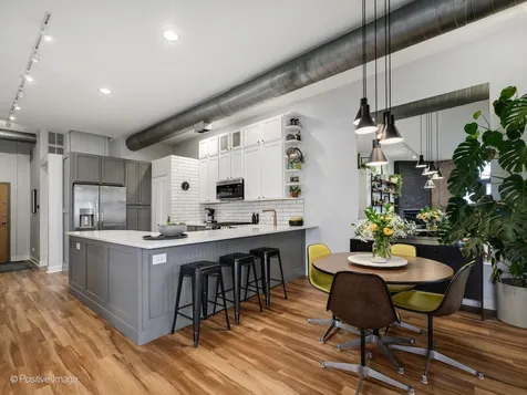 2101 West Rice Street Chicago IL 60622