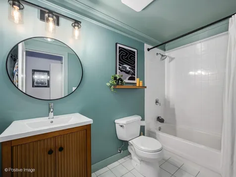 2101 West Rice Street Chicago IL 60622