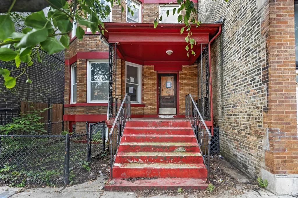 1907 West Irving Park Road Chicago IL 60613