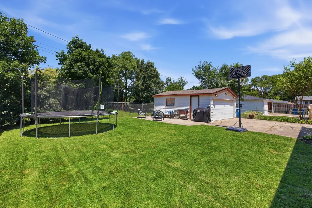 322 East Alden Drive Addison IL 60101