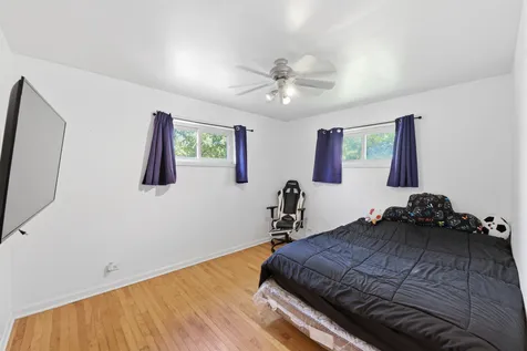 322 East Alden Drive Addison IL 60101
