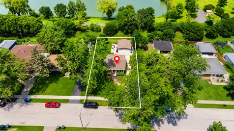322 East Alden Drive Addison IL 60101