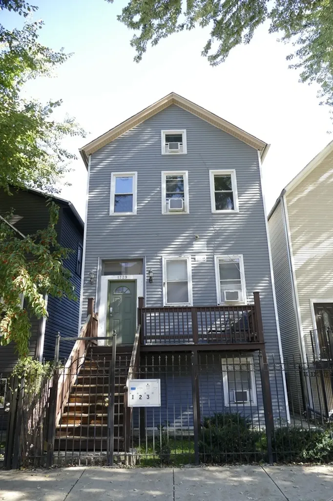 1729 North Fairfield Avenue Chicago IL 60647