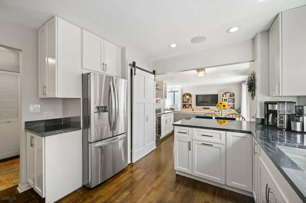 1651 North Dayton Street Chicago IL 60614