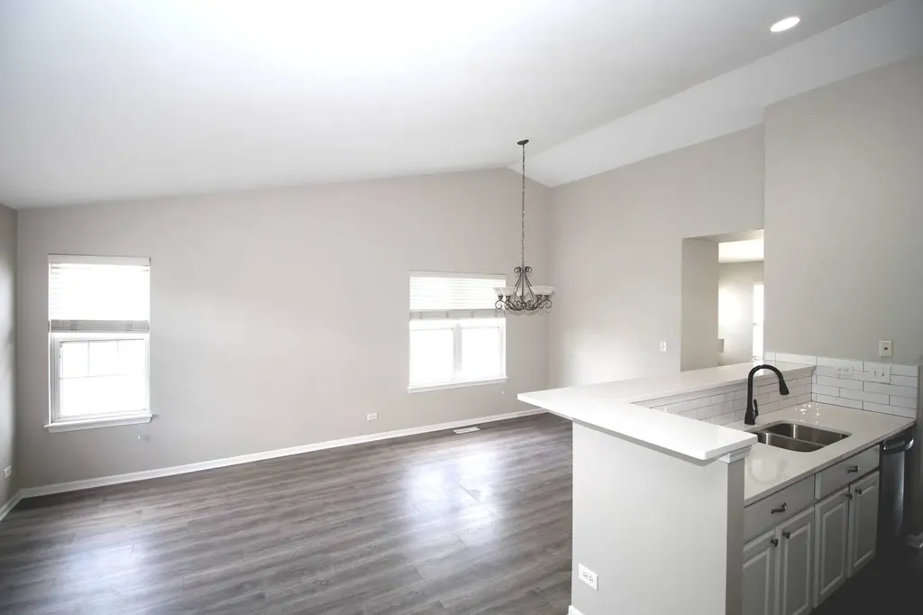 2518 Golf Ridge Circle Naperville IL 60563