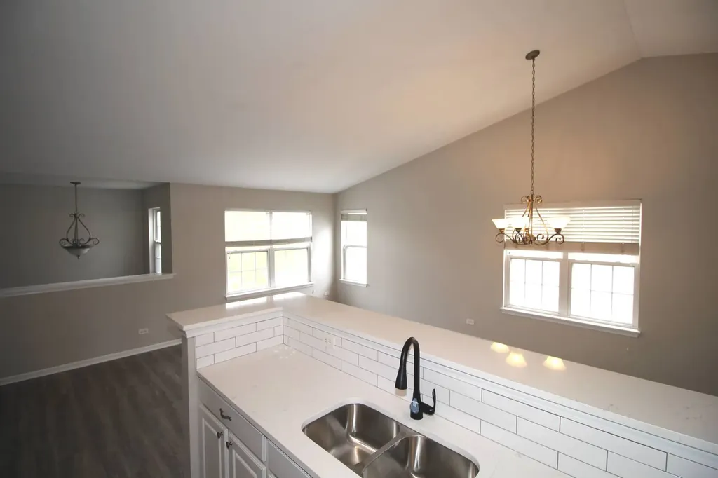 2518 Golf Ridge Circle Naperville IL 60563