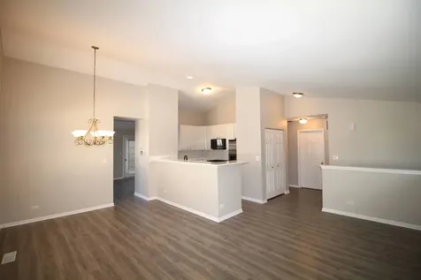 2518 Golf Ridge Circle Naperville IL 60563