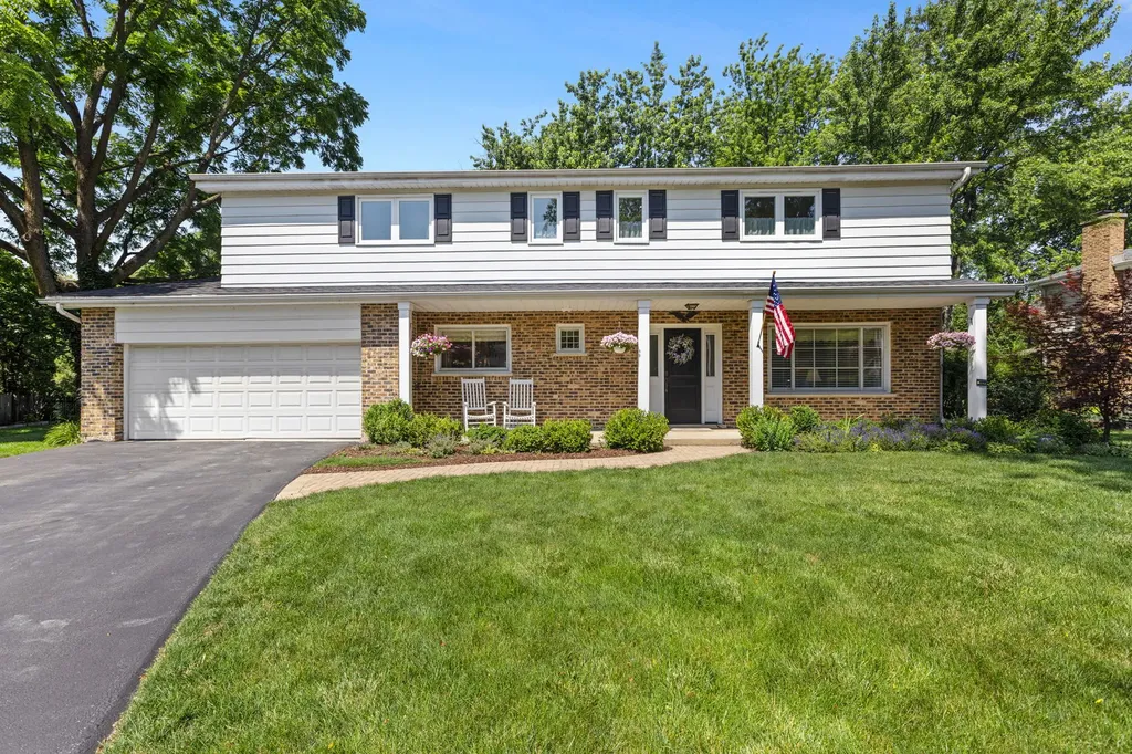 1240 Bar Harbor Terrace Northbrook IL 60062
