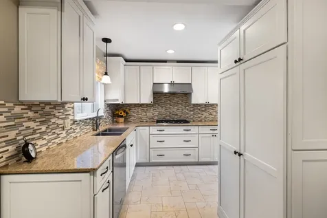 1240 Bar Harbor Terrace Northbrook IL 60062