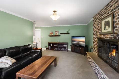 1240 Bar Harbor Terrace Northbrook IL 60062