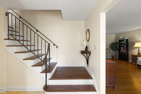 1240 Bar Harbor Terrace Northbrook IL 60062