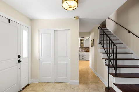 1240 Bar Harbor Terrace Northbrook IL 60062