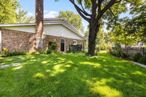 1240 Bar Harbor Terrace Northbrook IL 60062