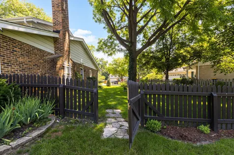 1240 Bar Harbor Terrace Northbrook IL 60062